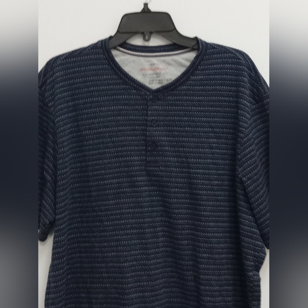 Weatherproof Men's Dark Blue Patterned Tee - Picture 2 of 5